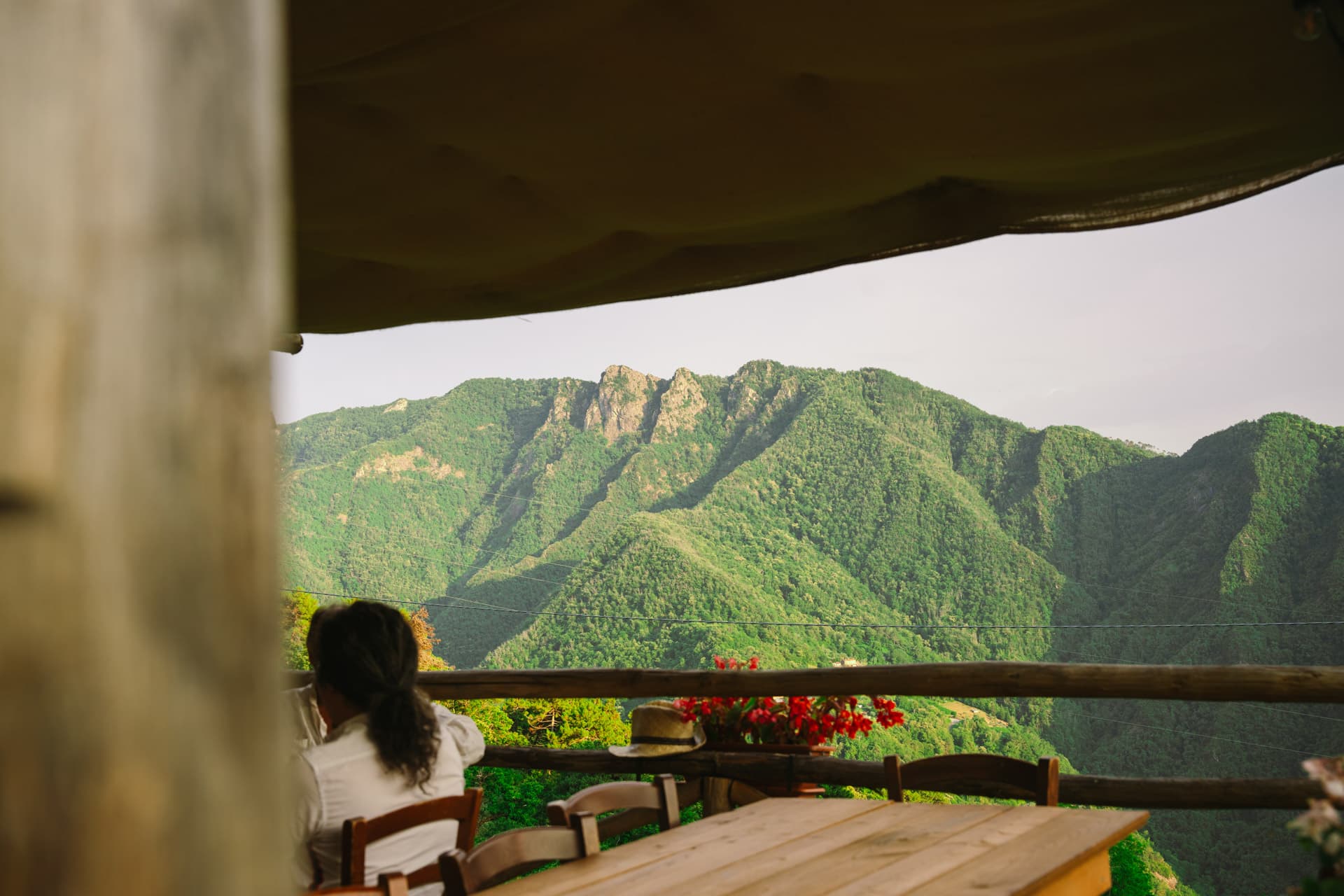 Atmosfera conviviale al ristorante La posa del Mulo in Toscana